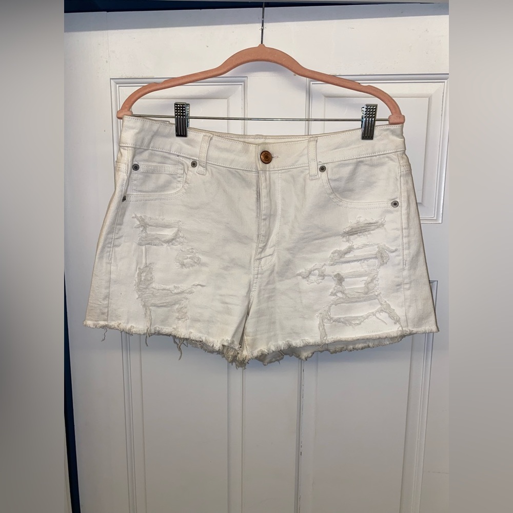 American Eagle White Shortd